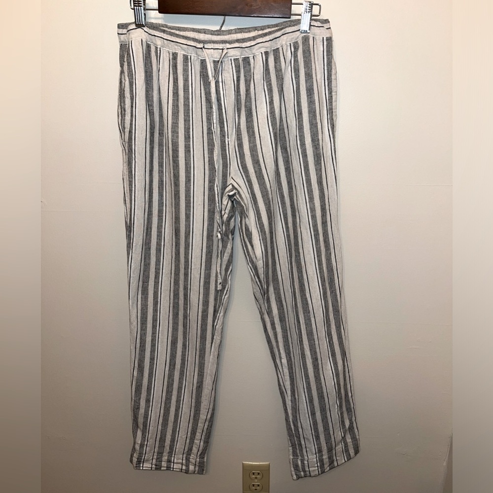 Anthropologie Dylan  White and Gray Striped Straight-Leg Pants